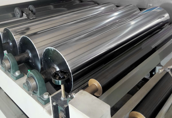 辊筒制作外表精度质量以及其内部流道结构的合理与加工精度上的好坏